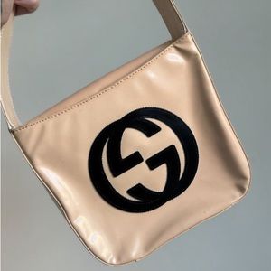 beige patent leather Gucci w/ interlocking GG w/ handle top (inside needs TLC)